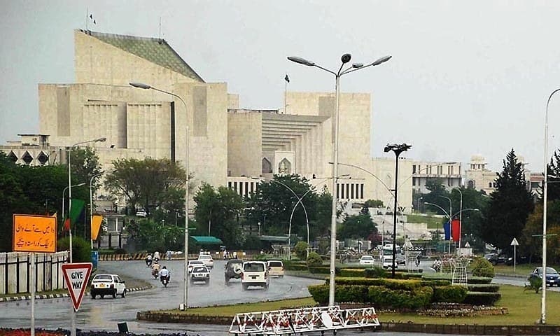 ‘This isn’t LHC,’ Supreme Court warns lawyers against raising voice for ‘favourable verdicts’