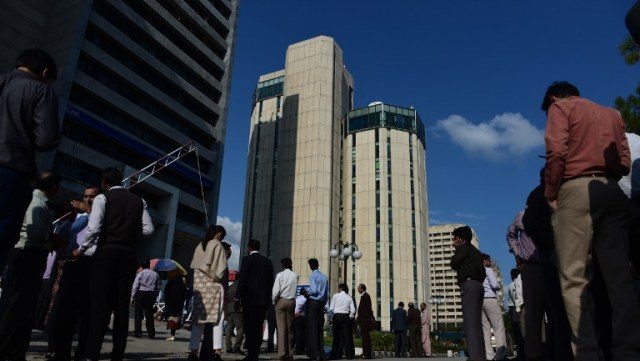 600,000 Pakistanis to be unemployed by July 2019?﻿