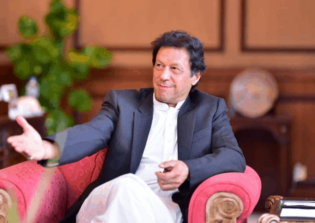 US visit: PM Imran to fly on commercial flight