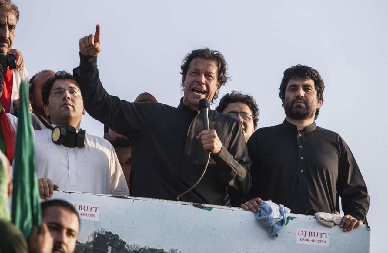 Azadi March: PML-N asks PTI govt to provide container, tents and biryani
