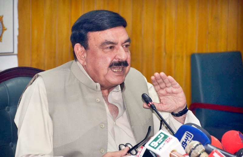 Railways staff destroys all my hard work: Shiekh Rasheed