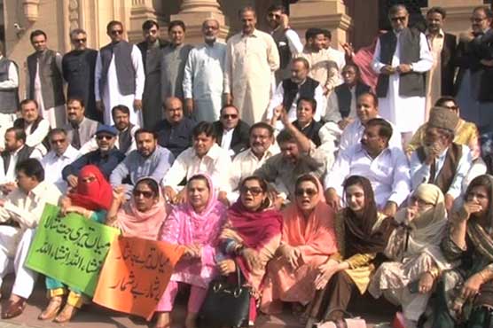 Punjab Assembly: 100 PML-N MPAs submit resignations
