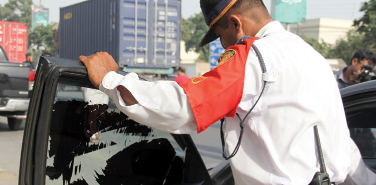 VIDEO: Woman threatens, abuses cop after violating traffic rules