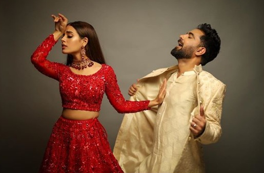 Iqra Aziz pens a sweet note for husband Yasir Hussain