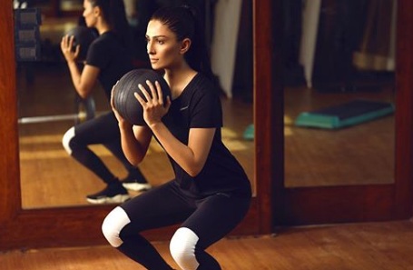 No time to hit the gym? Check out these Youtube workouts for the busy woman