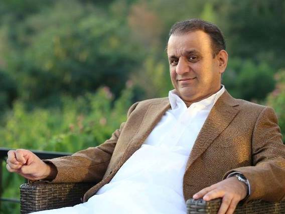 ‘Disgruntled’ Aleem Khan to befriend PML-N, turn tables on PTI in Punjab?