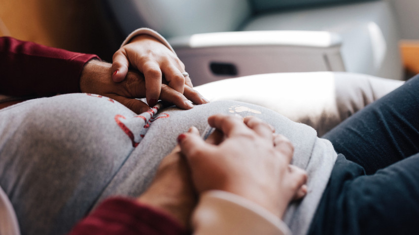 Man hides COVID-19 symptoms so he could be with his wife in the labour room