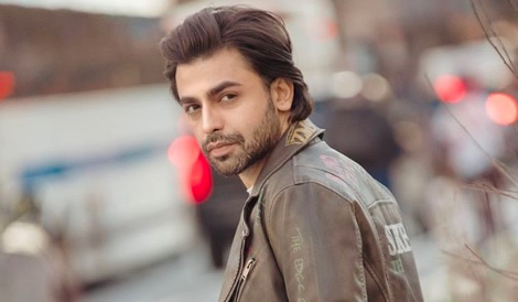 Farhan Saeed celebrates the living legends of Pakistan
