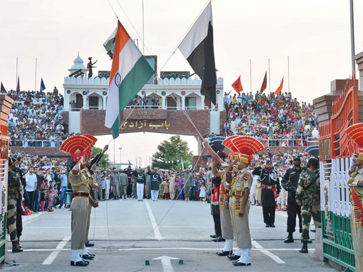 Indian man travels 1200 kilometres to meet girlfriend in Pakistan