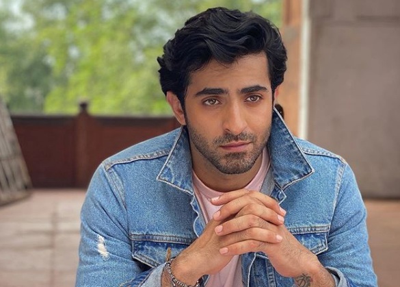 Sheheryar Munawar reveals he ‘seriously messed up his shoulder’ in a bike accident