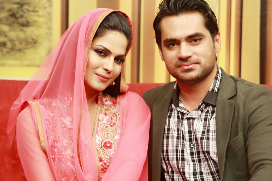 Veena Malik sends Rs500 million defamation notice to ex-husband Asad Khattak