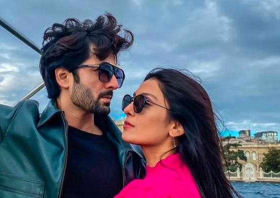 Ayeza Khan signs her third Ramazan play opposite hubby Danish Taimoor