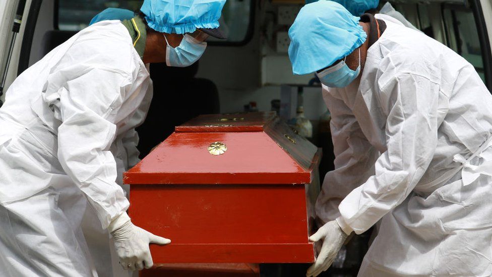 Sri Lanka reverses ‘anti-Muslim’ cremation order after PM Imran’s visit