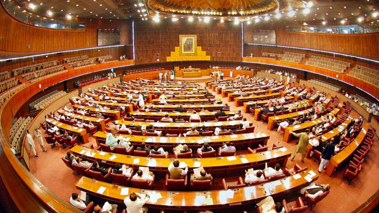 Race for leader of opposition in Senate