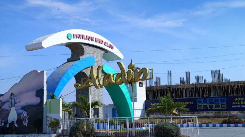 SC orders to demolish Aladin Shopping Mall and Pavilion End Club in Karachi within two days