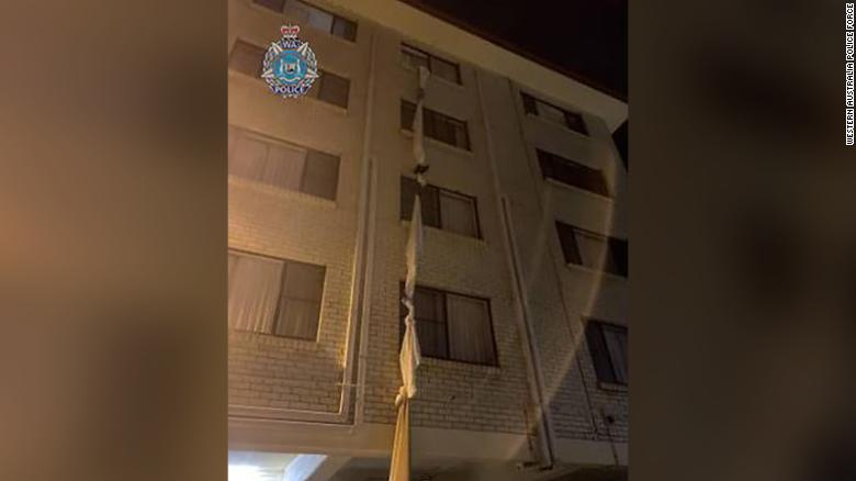 Australian man escapes quarantine using bedsheets
