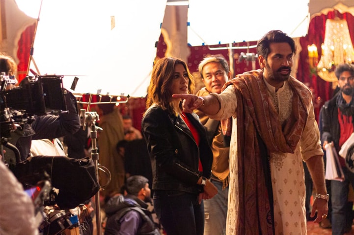 SPOTLIGHT: ON THE SETS OF LONDON NAHIN JAUNGA - Newspaper - DAWN.COM