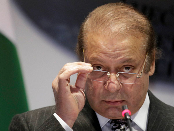Nawaz Sharif modifies milli naghma to make a point against establishment