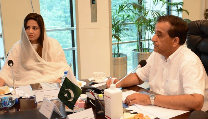 Zartaj Gul fights with PTI’s Amin Aslam, leaves UN Glasgow conference
