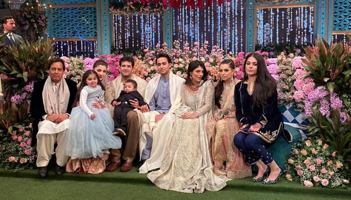Watch: Junaid Safdar’s crooning yet again sways everyone