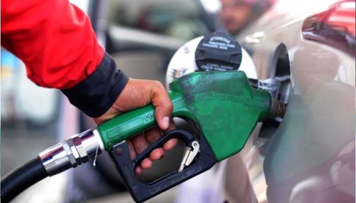 Petrol price goes up by Rs4 per litre
