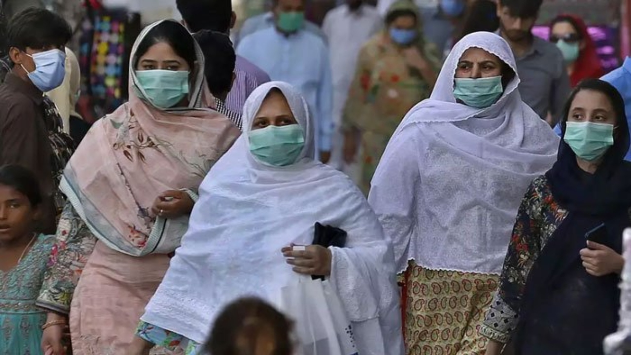 Half of the covid cases in Sindh are of omicron variant: Sindh govt