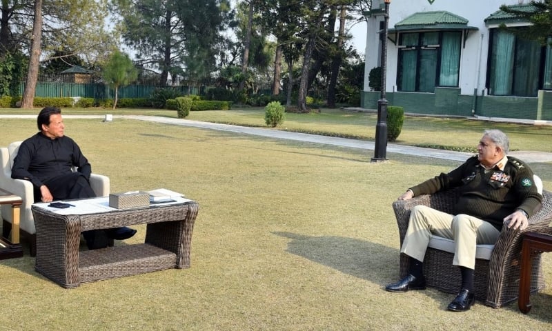Rare meeting: Army Chief meets both President Alvi and PM Khan on same day