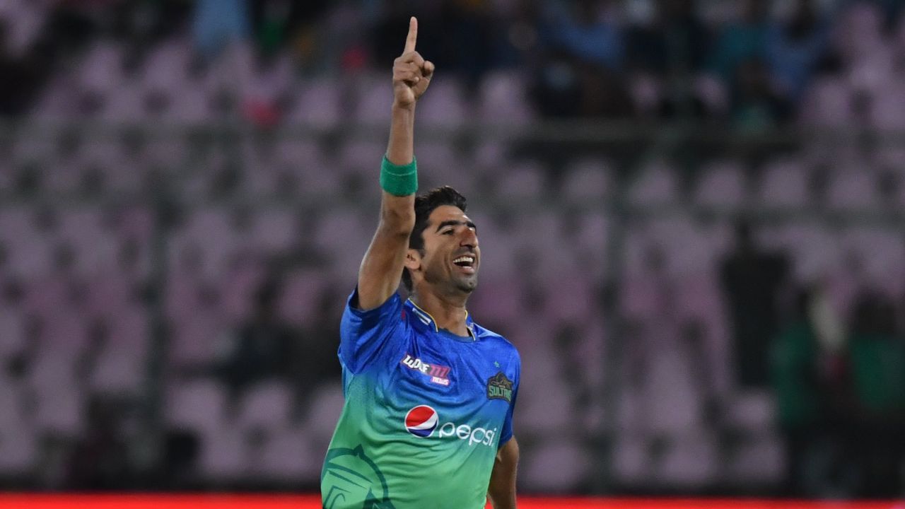 Video: Shahnawaz Dahani seen cleaning chairs at Gaddafi Stadium