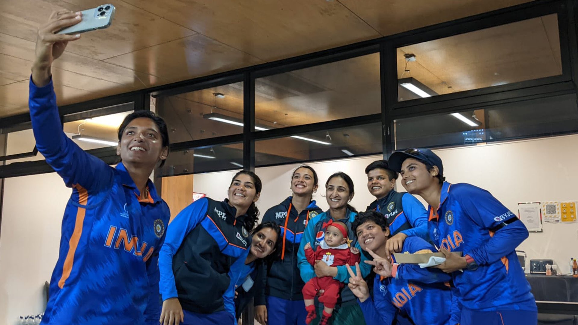 ‘Where is the hate?’ Twitter reacts to Indian cricket team playing with Pakistan cricket captain’s baby
