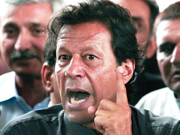 PM Khan strongly dislikes Pakistani media: Foreign Policy report