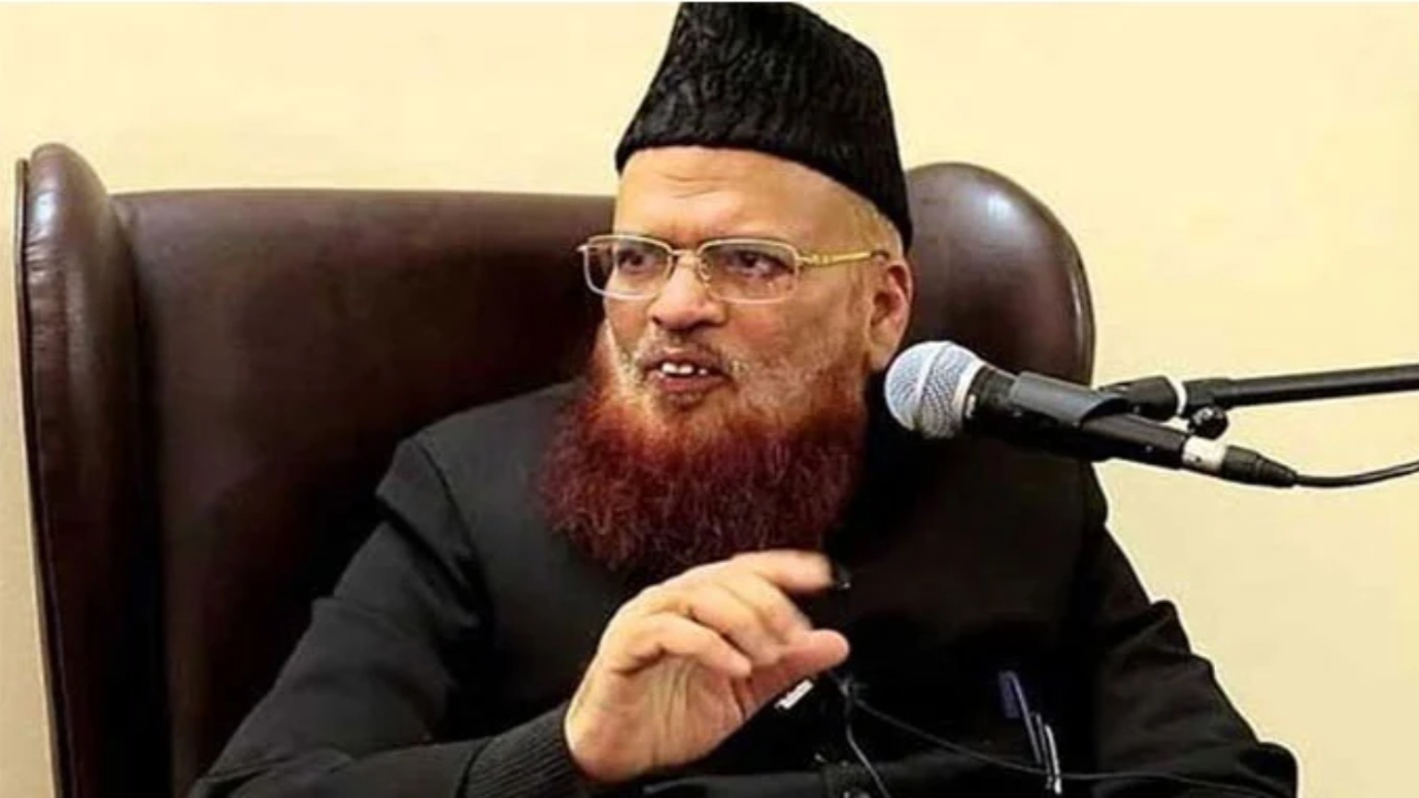 Islamic values being violated in political conflict: Mufti Taqi Usmani