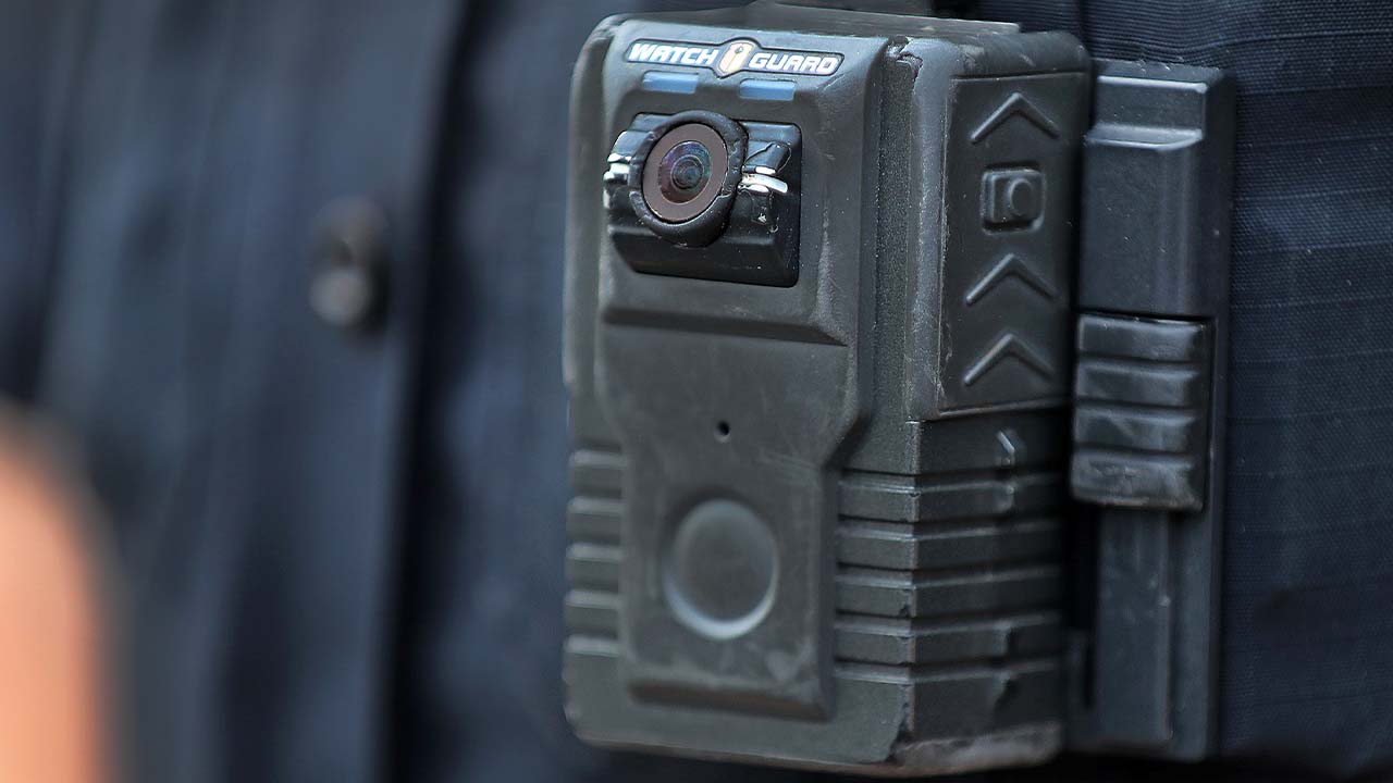 Lahore Police officials will now wear ‘body cams’  to fight crime