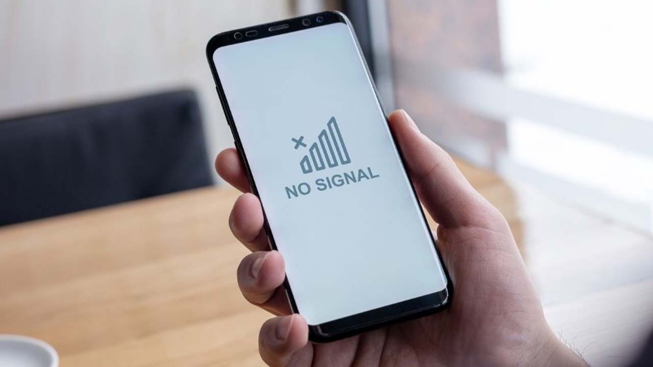Mobile data service suspension to cost Pakistan’s IT industry $3-4 million in daily losses