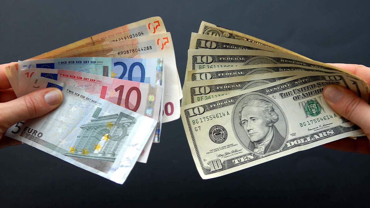 Overseas remittances to Pakistan soar to $2.4 billion