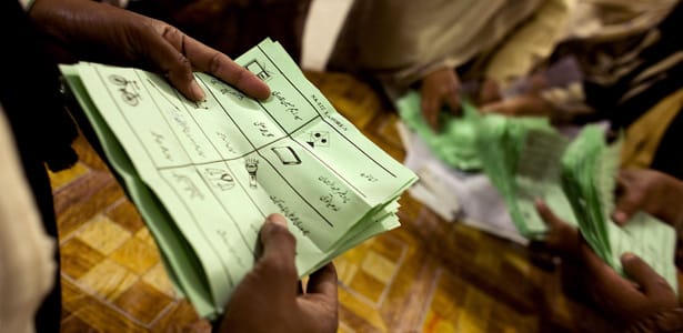 PML-N decides not to hold early elections