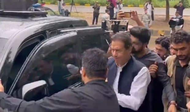 Disappointed by IK, High Court directs Khan to submit his response again