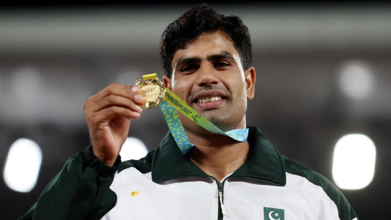 Punjab govt announces construction of stadium in Arshad Nadeem’s village