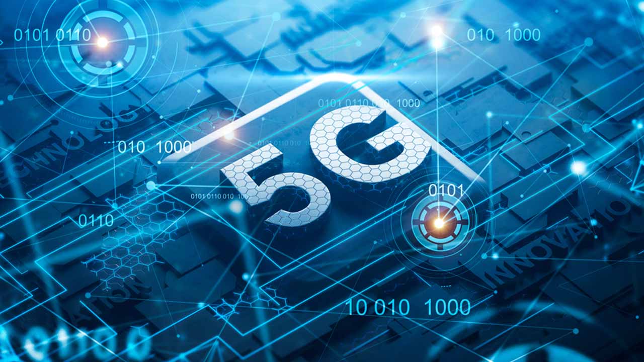 IT minister promises 5G launch, easy smartphone installment plans