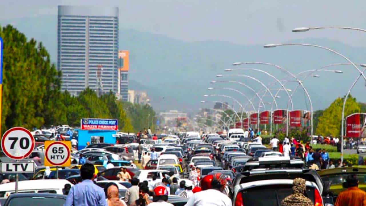 Islamabad police announces traffic diversion plan ahead of PTI long march