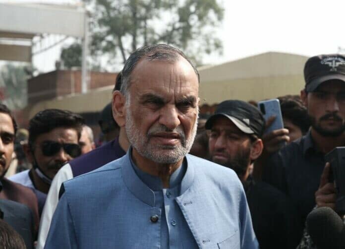 Balochistan High Court orders no more cases to be registered against Azam Swati