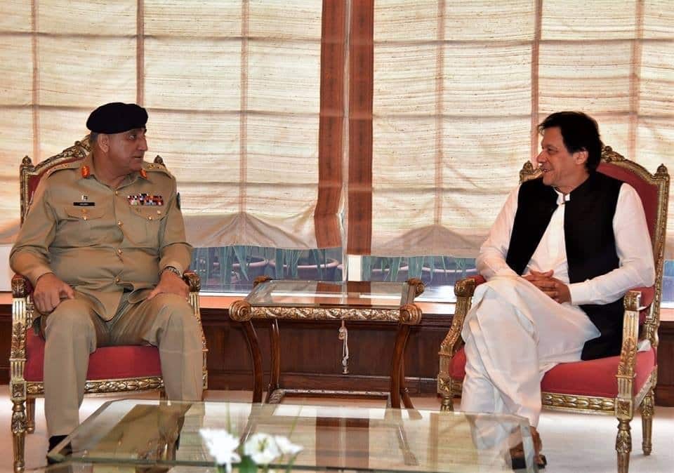 Bajwa wants to respond to Khan but can’t: Journalist Ansar Abbasi