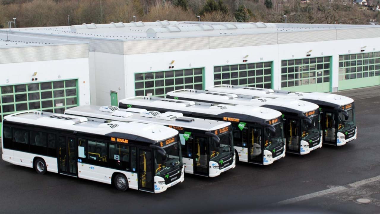 Sindh govt allocates Rs10 billion for buying 500 hybrid buses