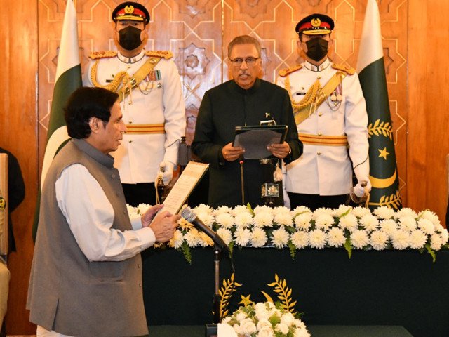 ‘Elahi has lost confidence’: No trust-motion submitted against Punjab CM