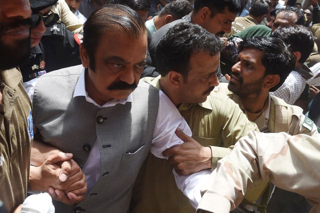 Arrest warrant issued for Rana Sanaullah for threatening govt officials