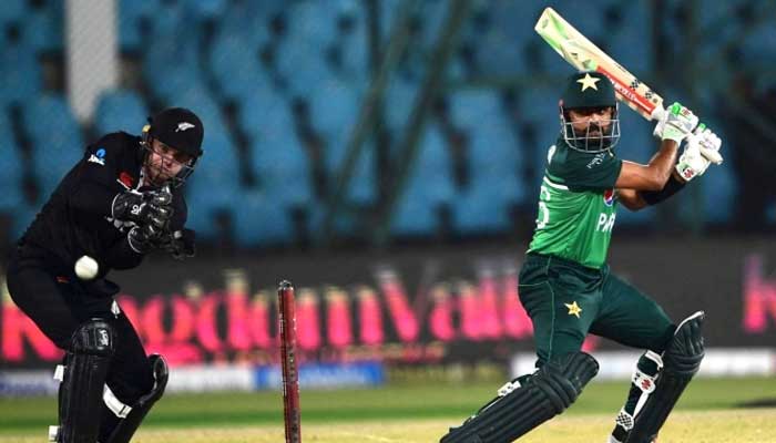 Here are the final squads of both Pak and NZ teams for the upcoming series