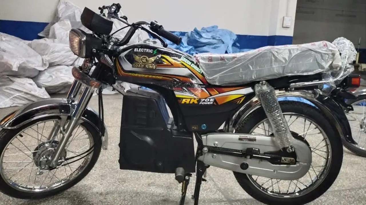 Over 100,000 students register for interest-free motorcycle initiative