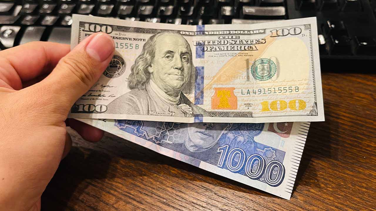 Pakistani rupee closes week strong at Rs282.53 against US dollar
