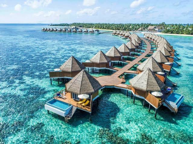 Vacation but visa nahi mil raha? Here is a list of countries that have visa on arrival for Pakistanis