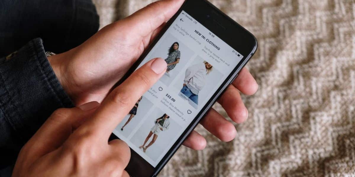 Too lazy to try on? Google’s new AI shopping feature allows you to try clothes before buying