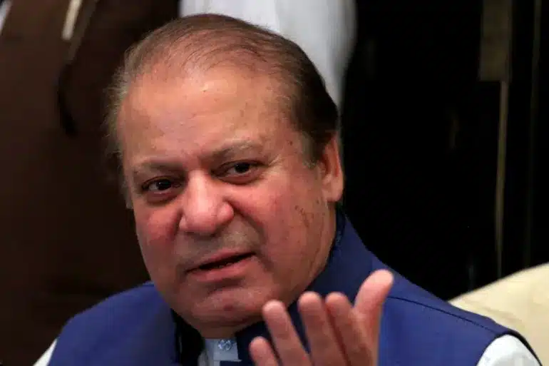 Nawaz Sharif and family to celebrate Eid in Dubai